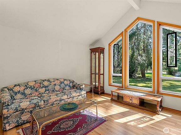 5th image of 29519 235th Avenue SE