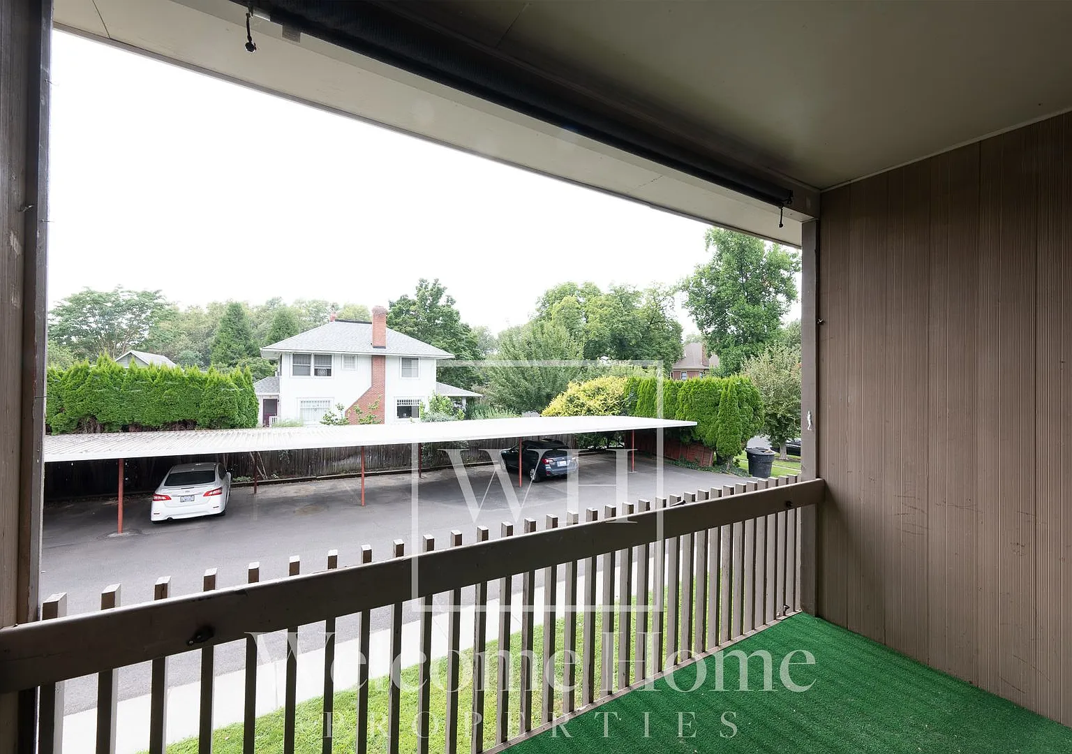 Redwood Apartments — Photo 4