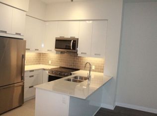 65 Watergarden Dr #106, Mississauga, ON L5R0G9