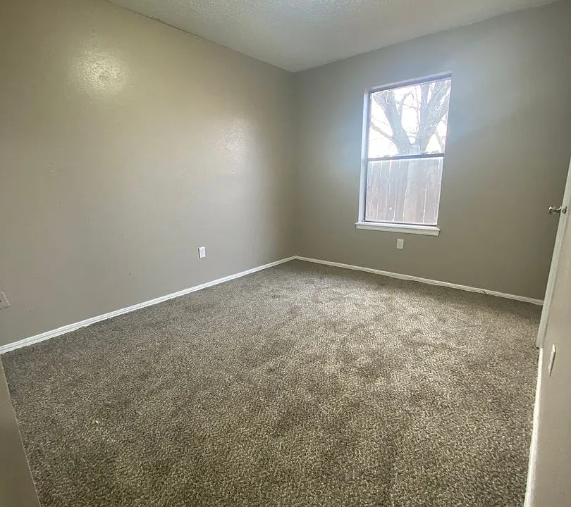 2620 SE 46th St