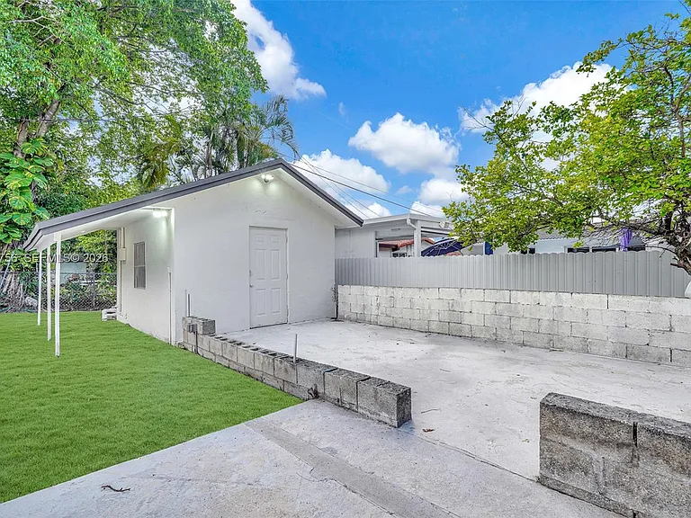 8201 SW 42nd St — Photo 53