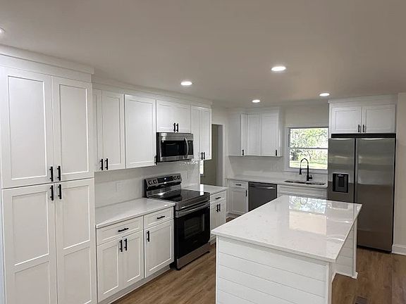 5th image of 4365 Langdon Dr