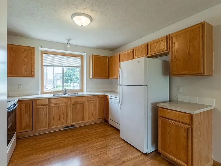 7229 Whitewater Ln — Photo 6