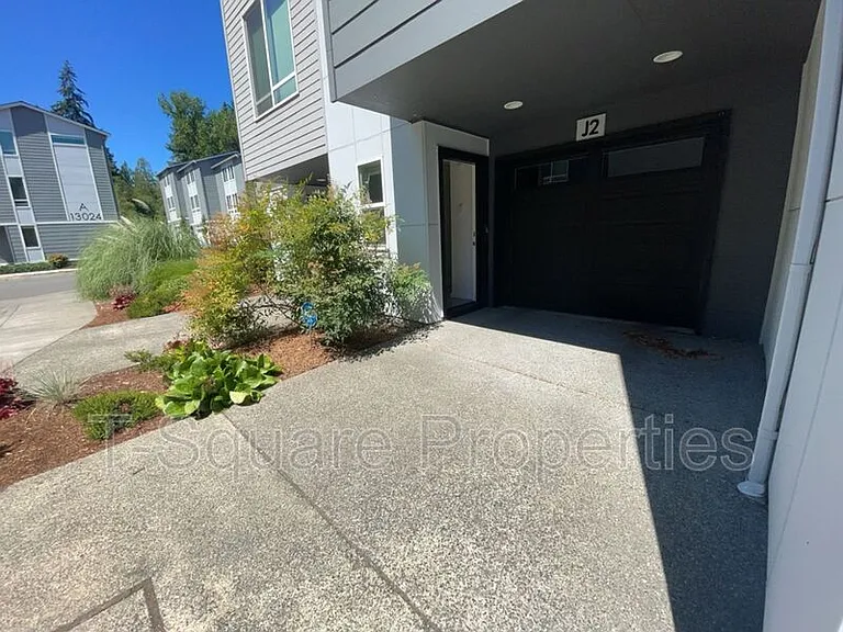 13117 3rd Ave SE #J2 — Photo 15