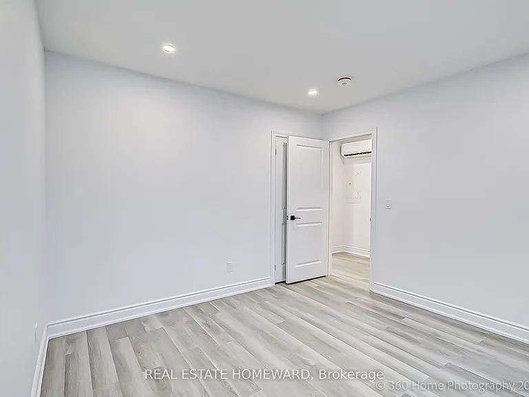 419 Woodbine Ave #10 — Photo 16