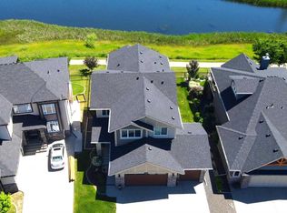 239 W Stonemere Grn, Chestermere, AB T1X0S1
