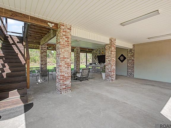 2nd image of 17693 Cove Ln