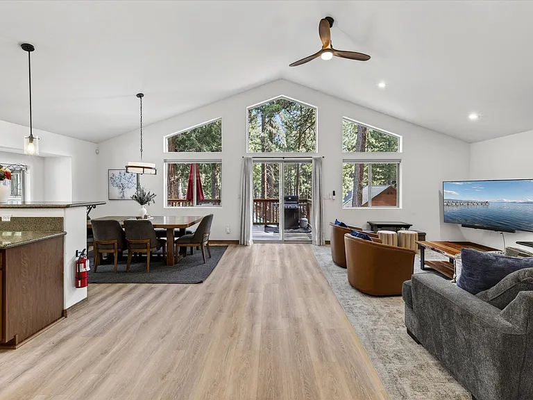 8772 Rainbow Ave — Photo 3