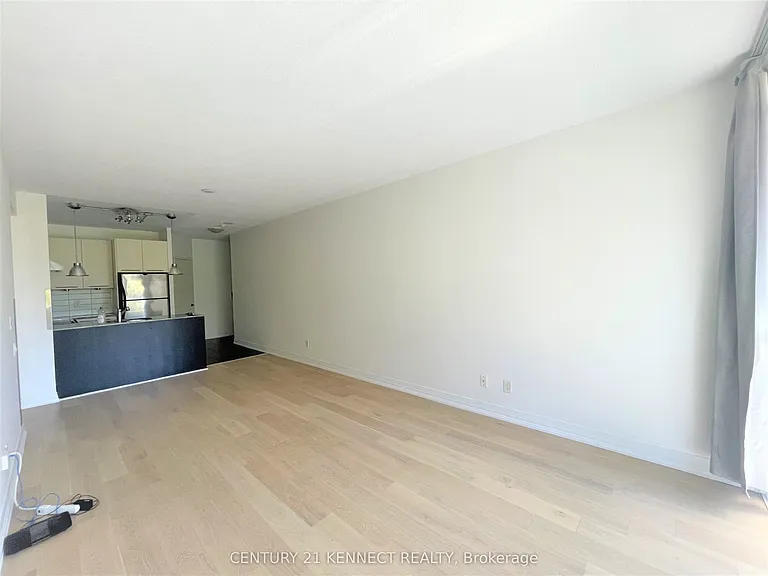 21 Carlton St #610 — Photo 4