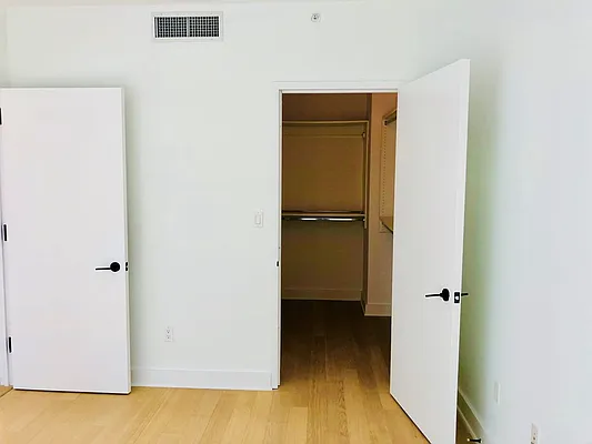 Rented by Aura Management | media 3