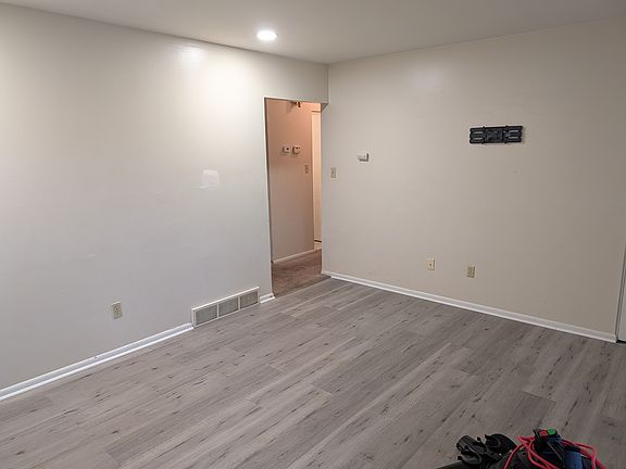 5th image of 1361 Brittain Woods Rd