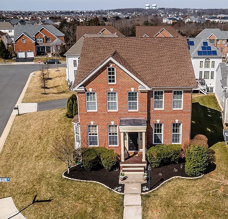 LUXURY TOLL BROTHERS HOME