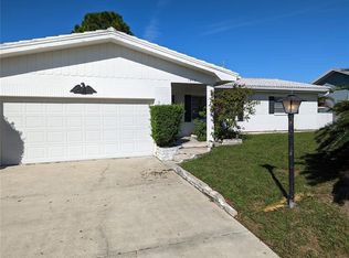 1452 Hill Dr, Largo, FL 33770