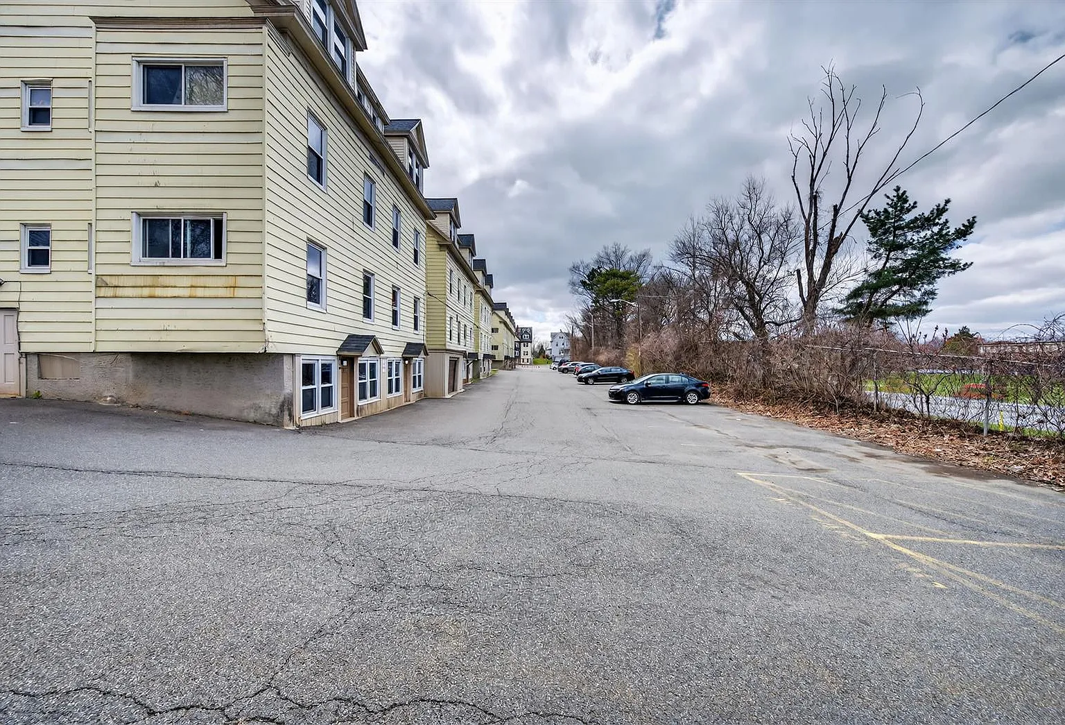 Campus View Apartments — Photo 3