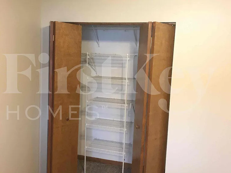 155 Berkshire Dr — Photo 12