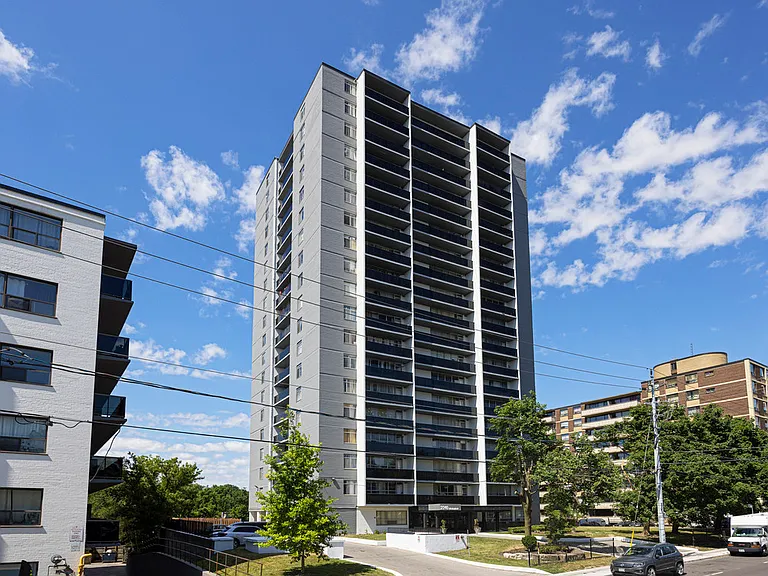 2240 Weston Rd — Photo 24
