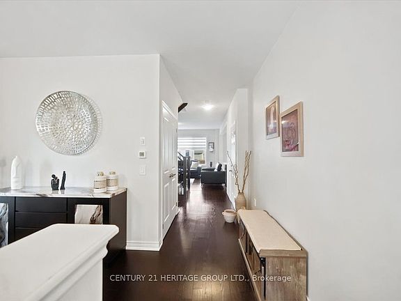 3rd image of 100 Mondial Cres