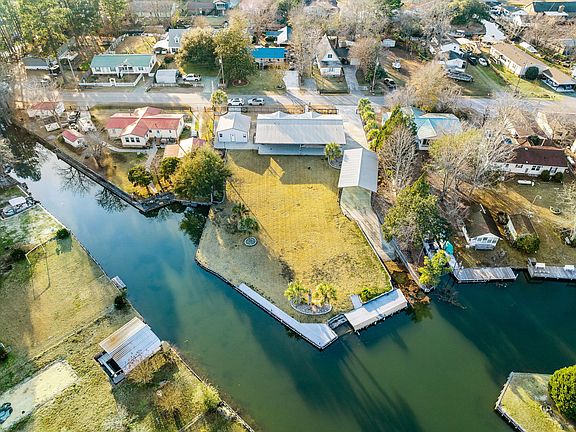 4th image of 113 Sparrow St