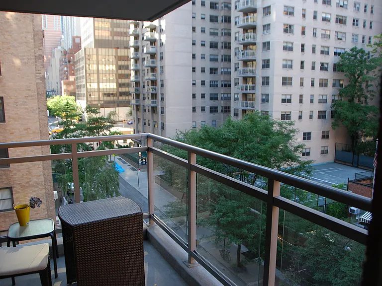420 E 55th St #7F — Photo 7