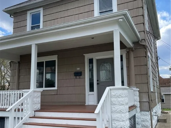 280 Spruce Ave, Sharon, PA 16146