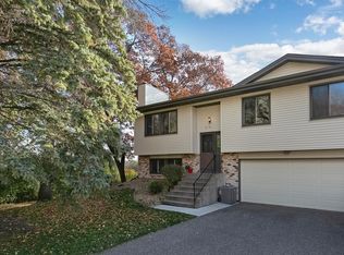 818 Sherwood Rd, Shoreview, MN 55126