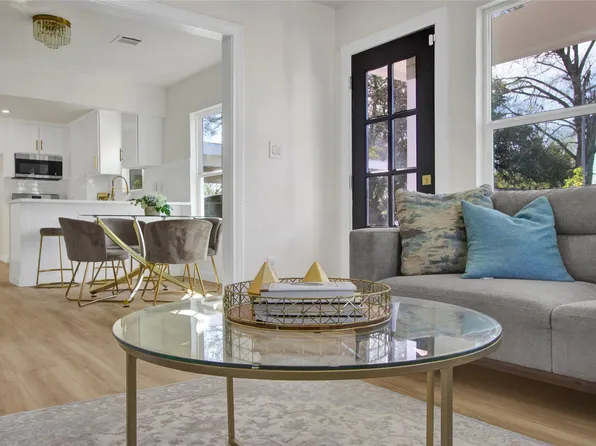 4716 Siegel St #A, Houston, TX 77009