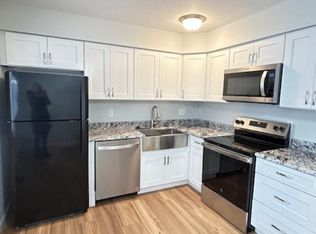 1457 Alberta Dr, Saint Charles, MO 63303