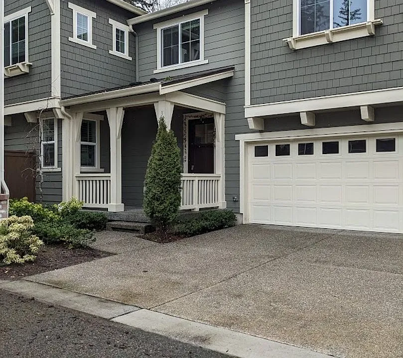 18716 44th Dr SE