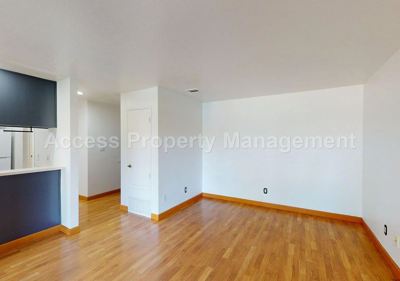 2 bed, 996 sqft, $1,750 — Photo 3