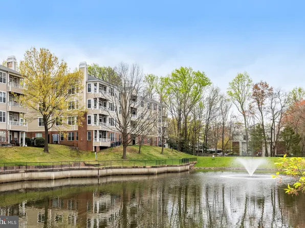 4200 Mozart Brigade Ln APT J, Fairfax, VA 22033