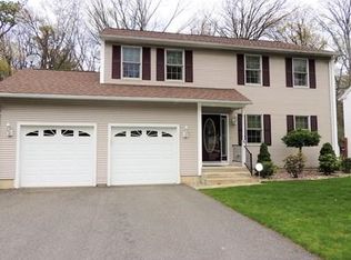 84 Hartwick St, Springfield, MA 01108