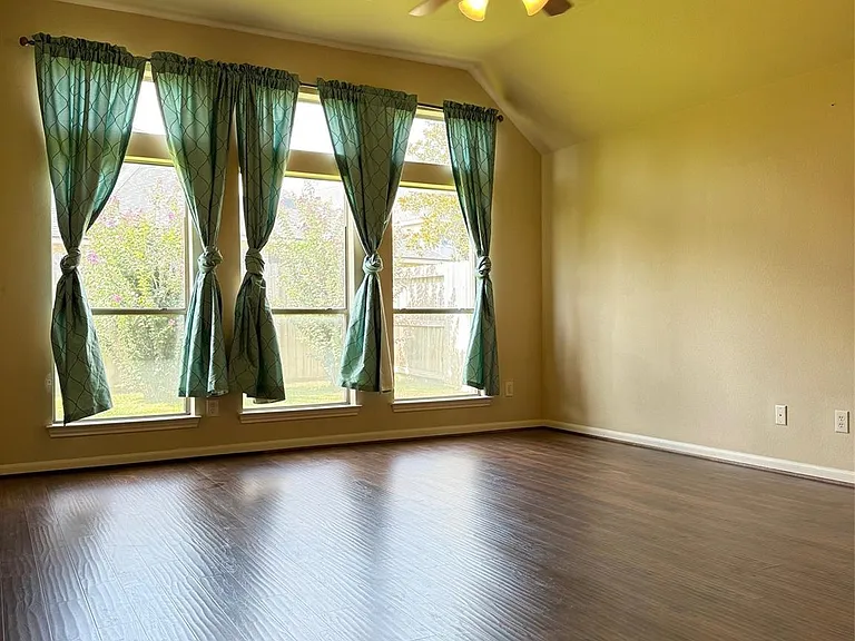 27926 Barberry Banks Ln — Photo 23