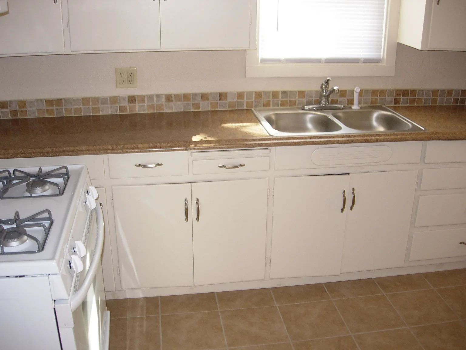 1 bed, 500 sqft, $950 — Photo 2