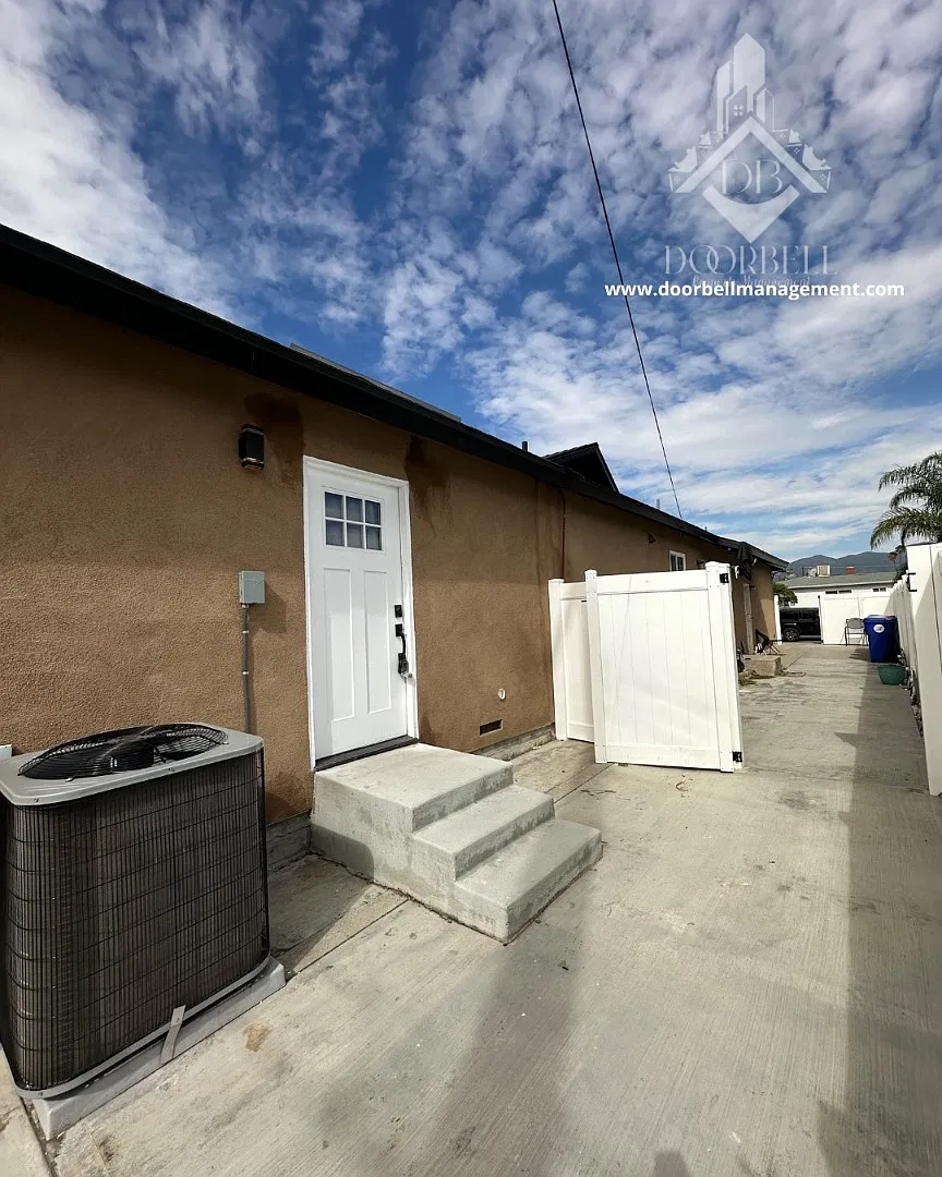 351 West Scott Street - 351 W Scott St - ADU — Photo 2