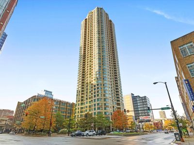400 N La Salle Dr APT 1807, Chicago, IL, 60654