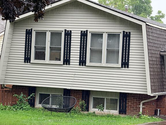 3rd image of 198 Coach Hill Dr