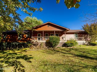 3706 Pleasant View Ln, Sevierville, TN 37862