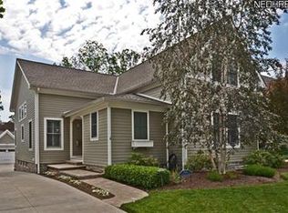 541 Humiston Dr, Bay Village, OH 44140
