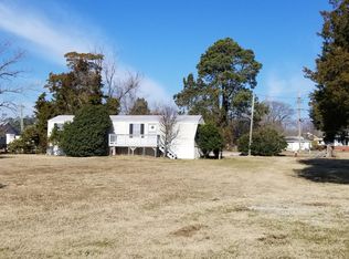 215 Presson Rd, Seaford, VA 23696