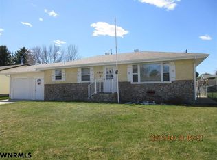 2045 17th St, Gering, NE 69341