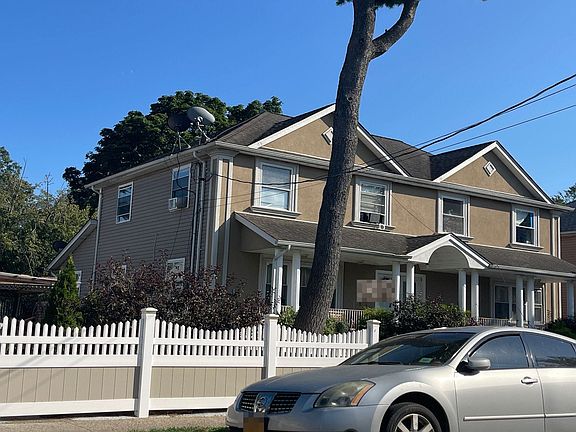 4th image of 10 3rd Ave #14