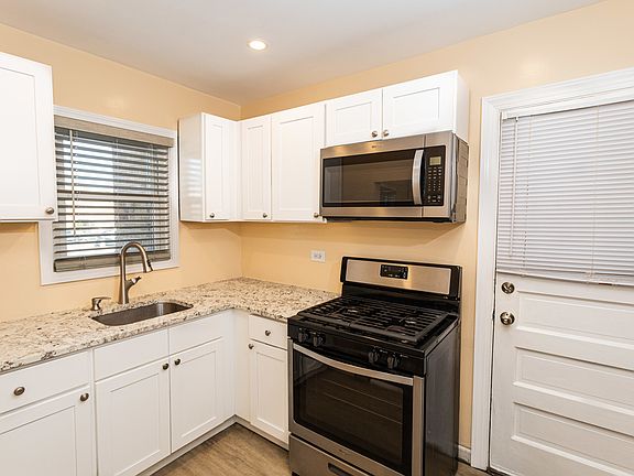 5th image of 1557 Monroe Ave #1D