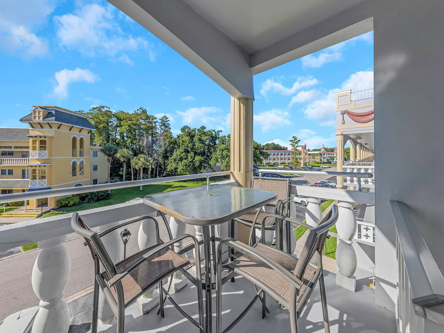 2 bed, 1400 sqft, $1,500 — Photo 4