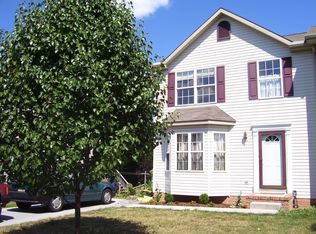 835 Logan Ln, Hanover, PA 17331