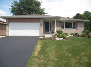 2105 Mulberry Dr, West Chicago, IL