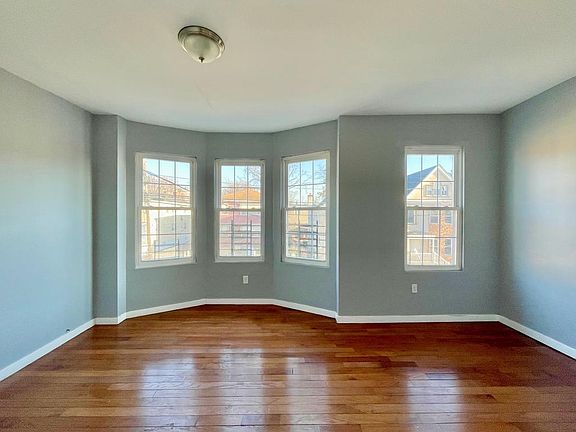 4th image of 379 S 20th St #2RAB