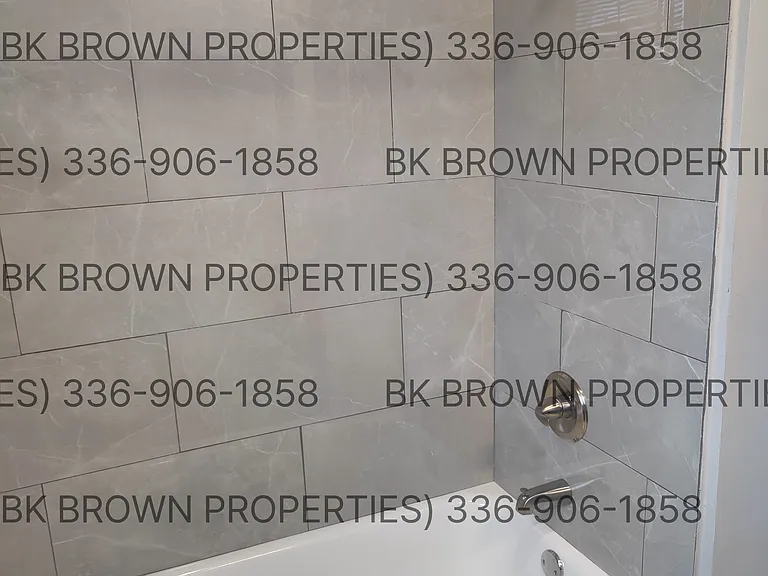 2115 Friends Ave — Photo 16