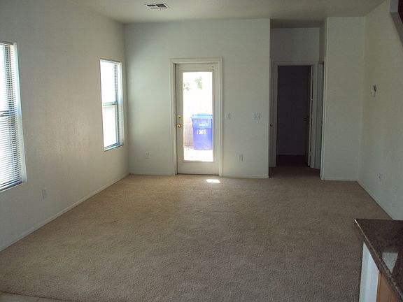 3rd image of 1061 S Bogle Ct