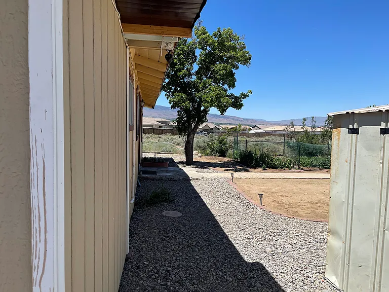 1465A King Ln — Photo 10