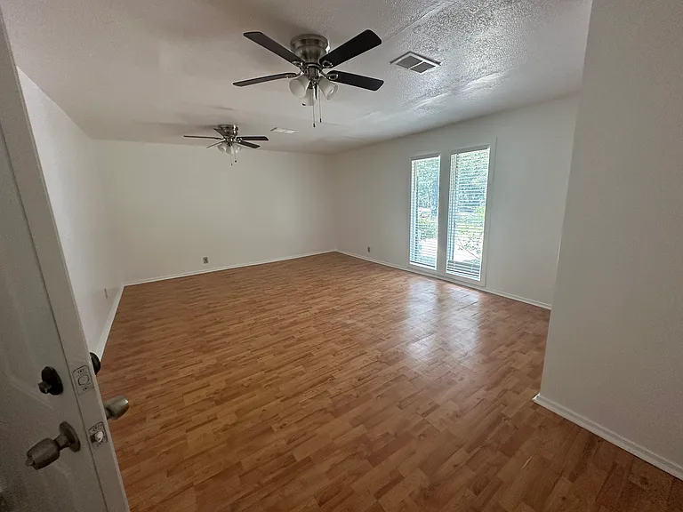 7833 S Harvard Ave — Photo 29